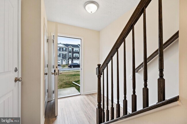 Building Photo - 426 Cadbury Dr