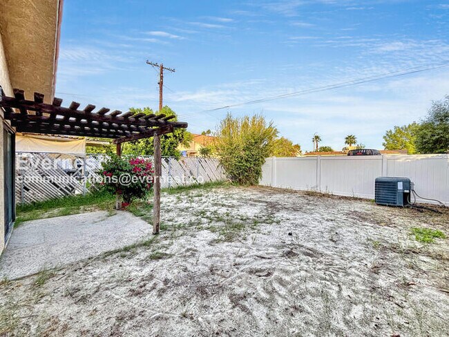 Building Photo - 33892 Sky Blue Water Trail