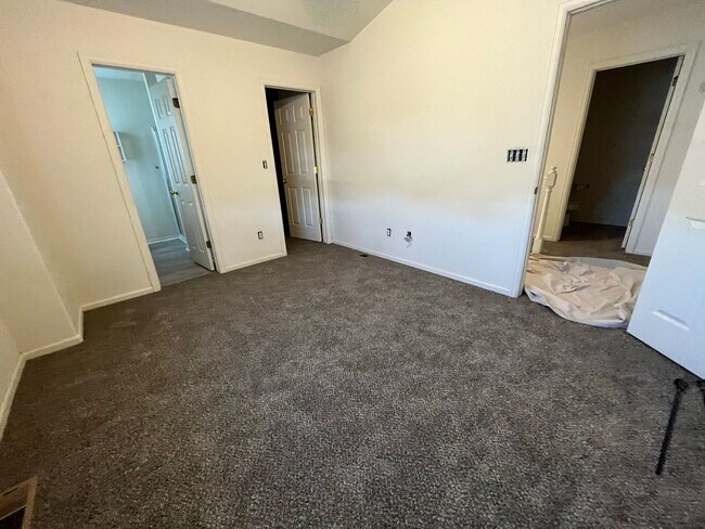 Building Photo - Great Townhome in North Fort Collins