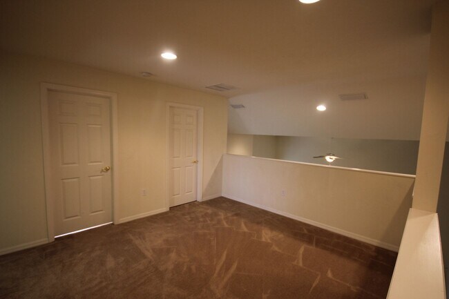 Building Photo - 1571 NW 29 Rd