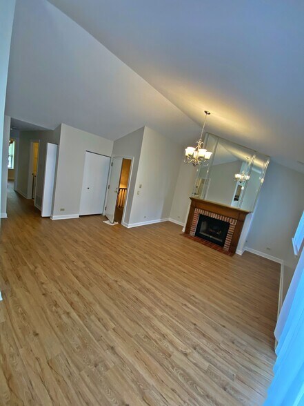 Building Photo - 1184 Auburn Ln