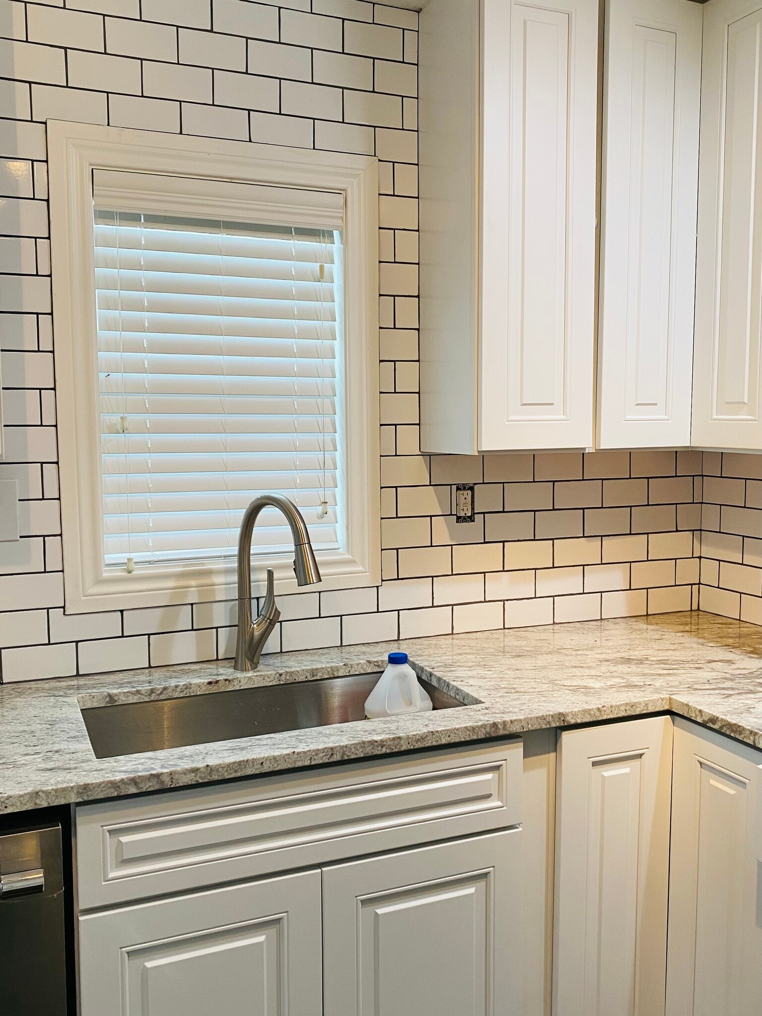 Building Photo - 4217 Donnelly Ave