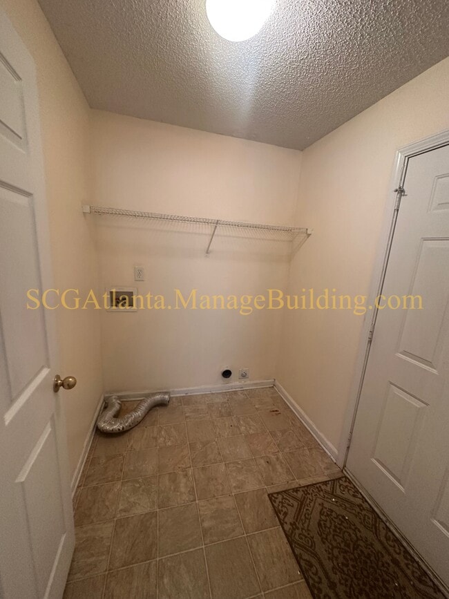 Building Photo - 152 Willow Springs Ln