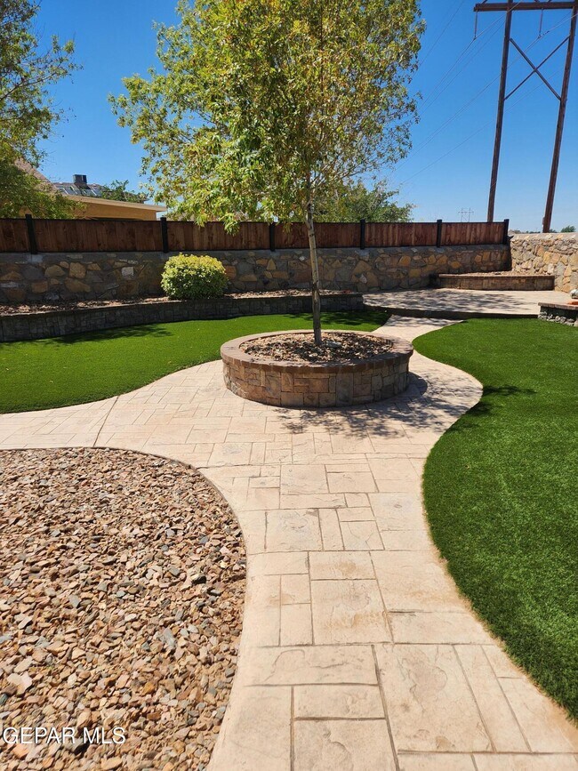 Building Photo - 4001 Tuscany Hills Pl