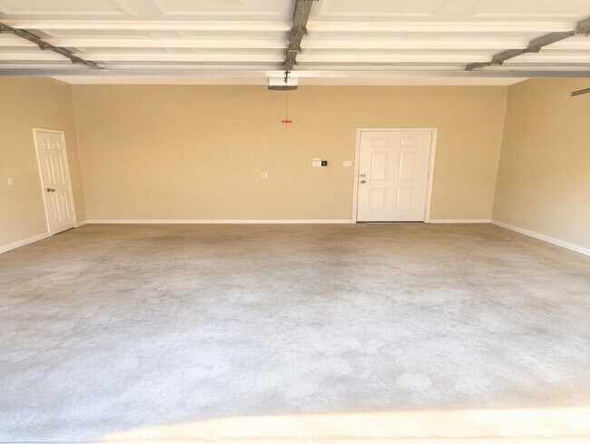 Building Photo - 2350 Bermuda Palms Dr