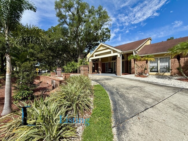 Building Photo - 8724 Mallard Reserve Dr