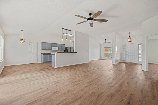 Building Photo - 8517 High School Blvd