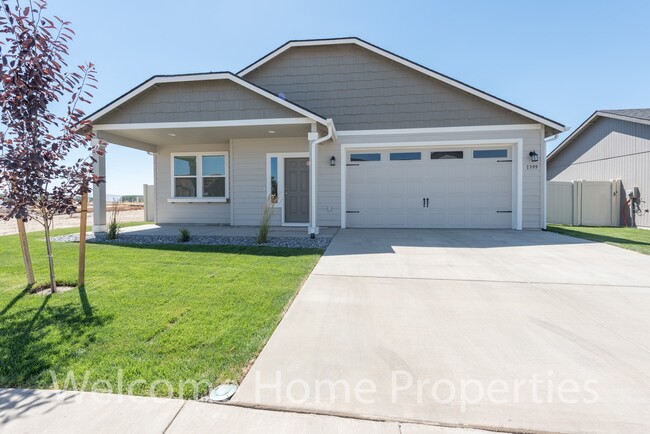 Primary Photo - Beautiful Home in a Secluded Neighborhood