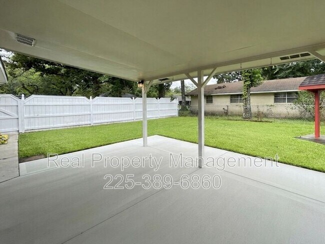 Building Photo - 15482 Patricia Dale Dr