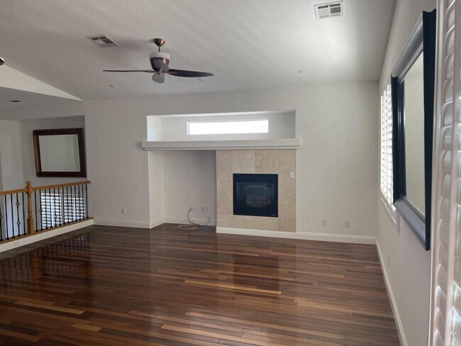 Building Photo - 5037 Piney Summit Ave