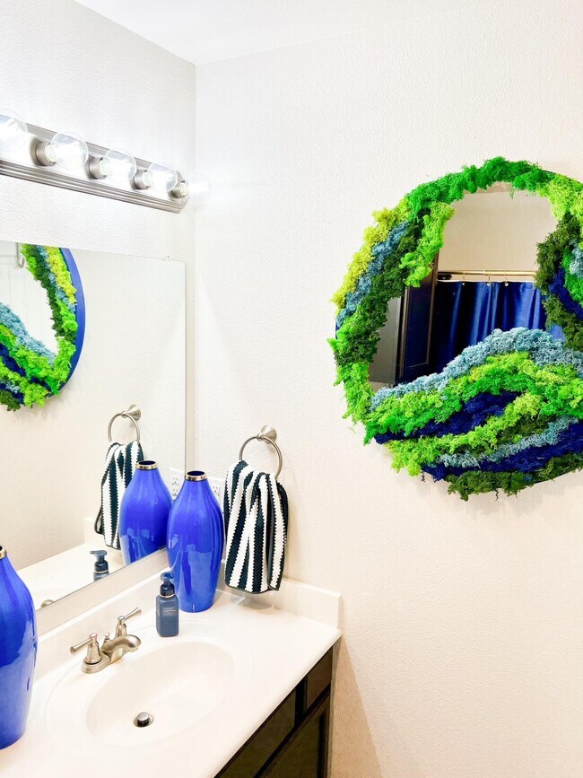 Building Photo - 5725 110th St