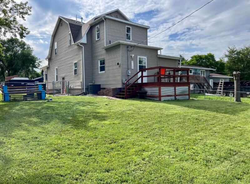 Building Photo - 1006 S Rowley St