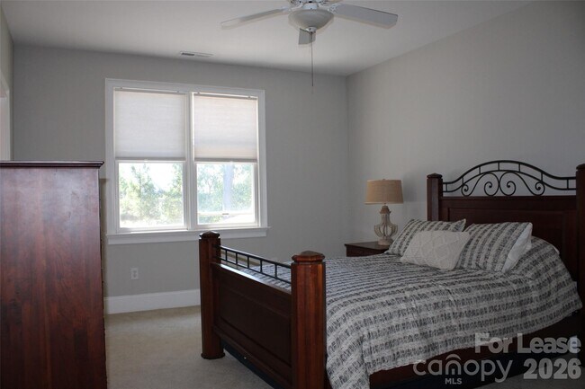 Building Photo - 17404 Summer Pl Dr