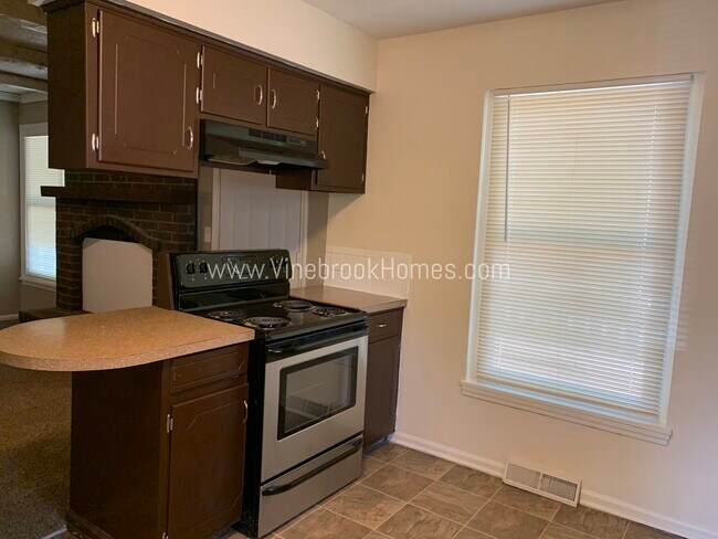 Building Photo - 1113 SW 18 St