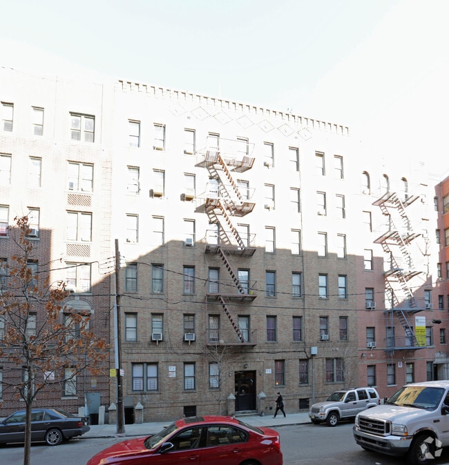 Building Photo - 2975 Marion Ave