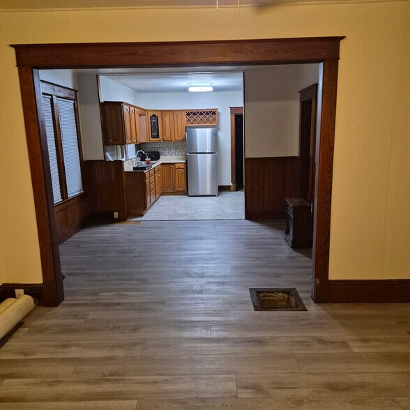 Building Photo - 189 Oak St