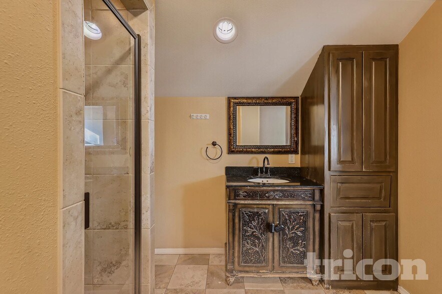 Building Photo - 418 Tammy Dr