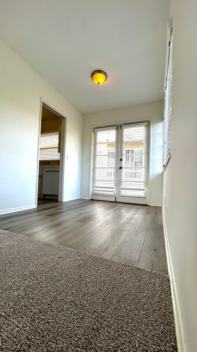 Building Photo - 251 S Church Ln