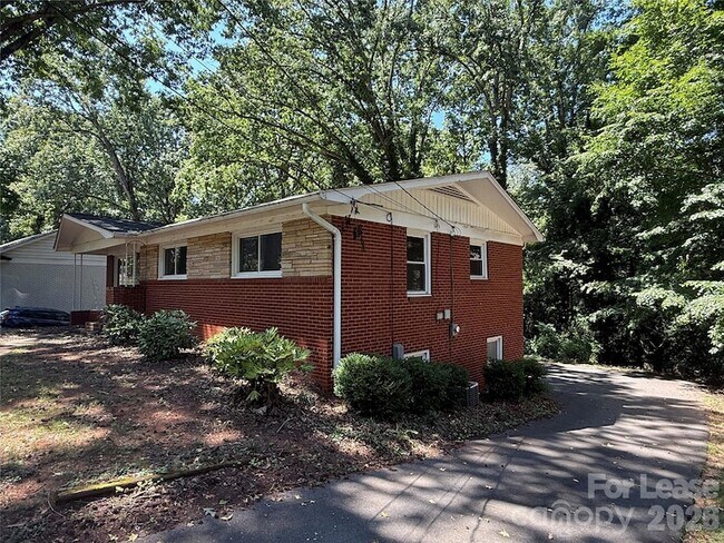 Building Photo - 6228 Candlewood Dr