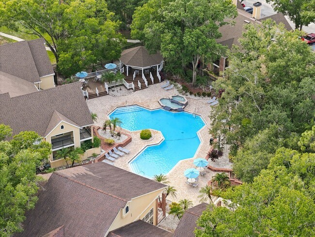 Building Photo - 8642 Mallard Reserve Dr