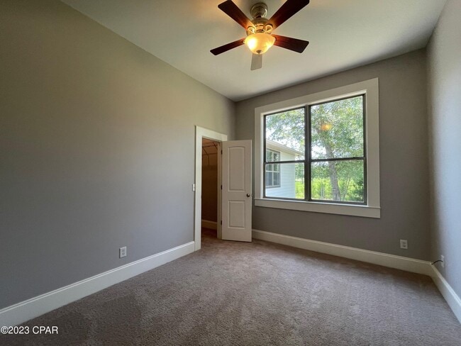 Building Photo - 9137 Eloise Ln