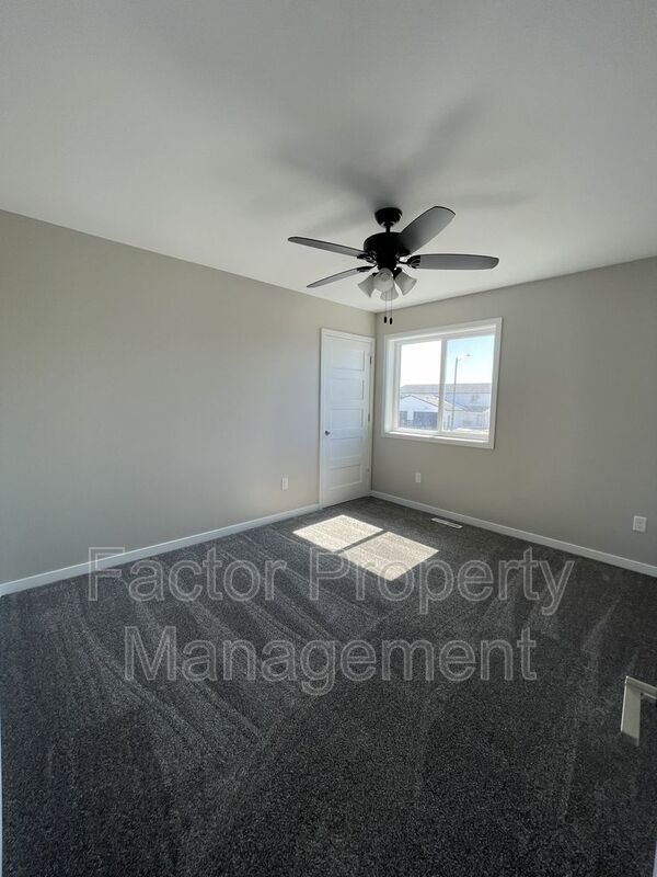 Building Photo - 3130 Scotch Ln