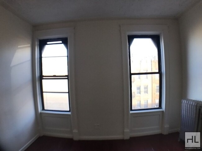 Building Photo - NOSTRAND AVENUE / Spacious Crown Heights 3...