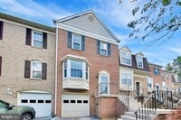 Building Photo - 4 Earth Star Ct