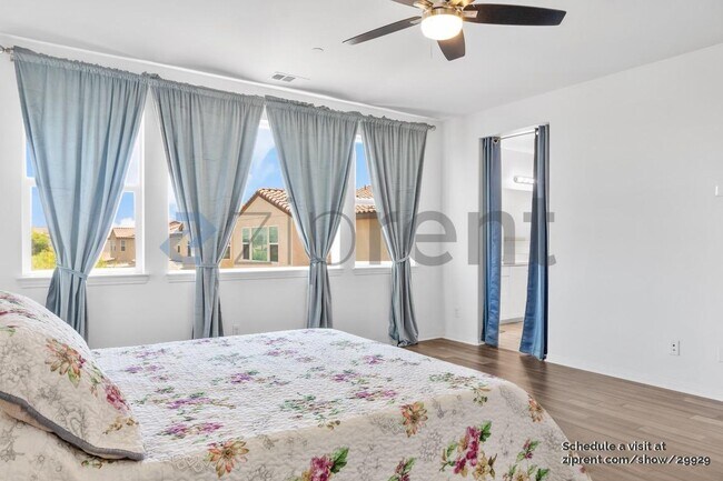 Building Photo - 2409 Via Alicante