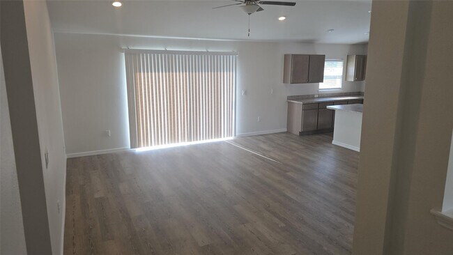 Building Photo - 8398 SW 138th Pl