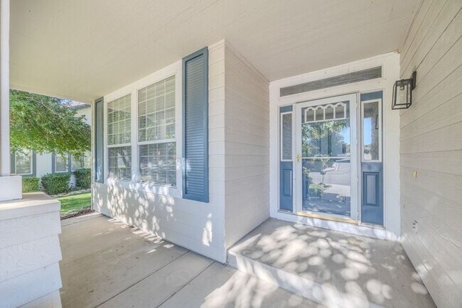 Building Photo - Welcome to this STUNNING 4-bedroom, 2.5-ba...
