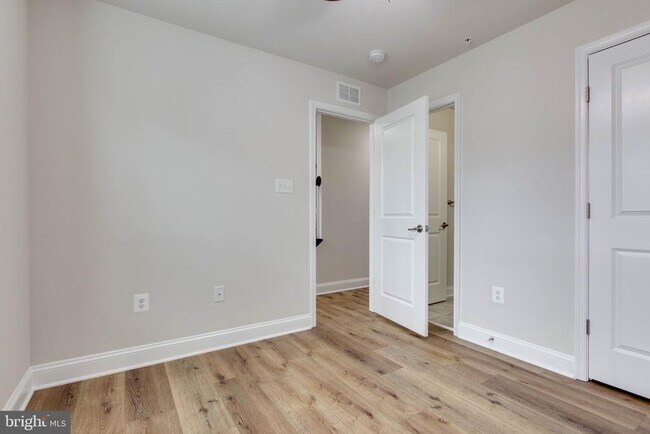 Building Photo - 7110 Druce Way