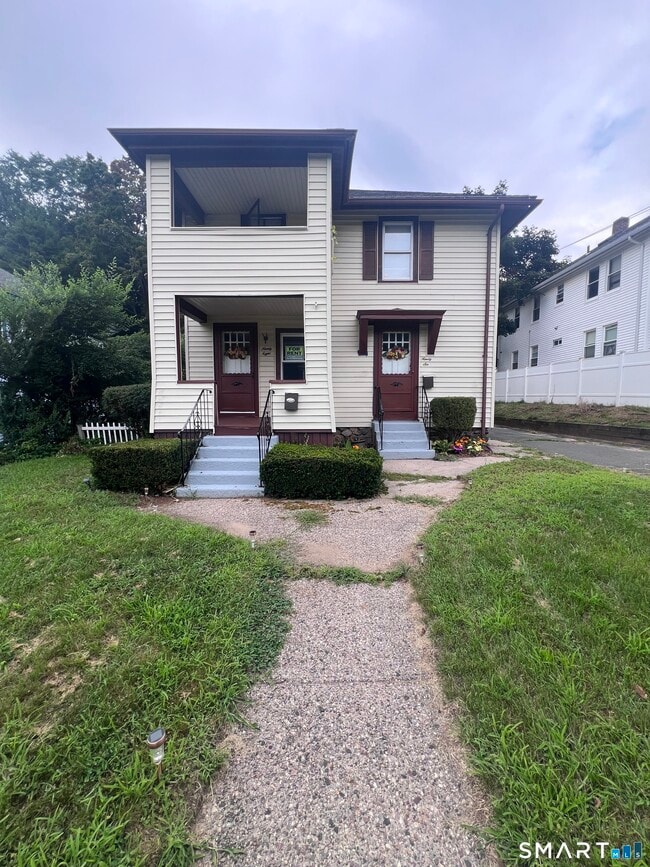 Building Photo - 96 Putnam St