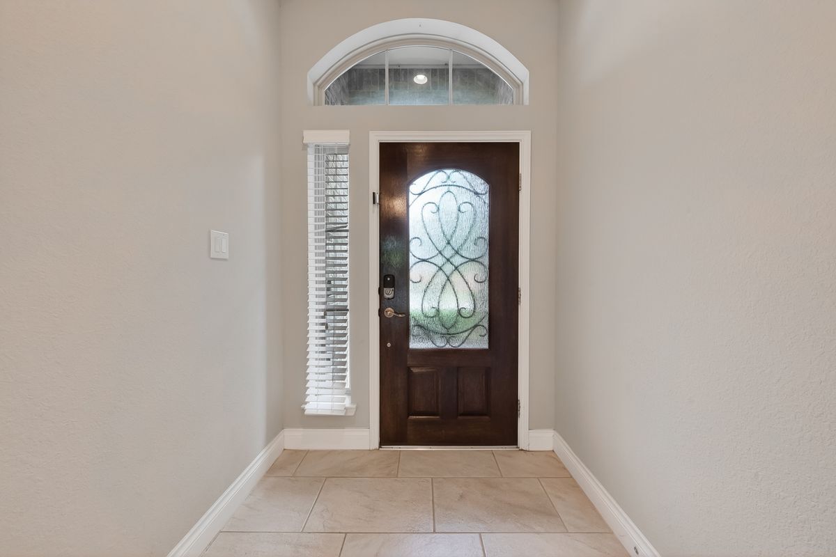 Building Photo - 18011 Begbie Path