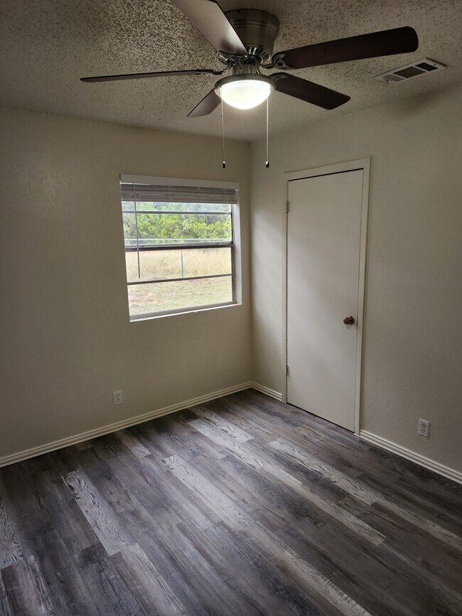 Building Photo - 3804 Rocky Hollow Trl