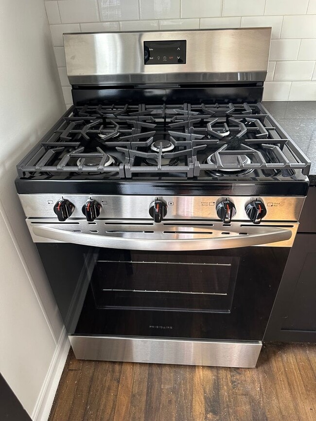 Building Photo - FREE APPLICATION!! Beautiful 4 bedroom house in great Dolton neighborhood w/ Huge Back Yard!