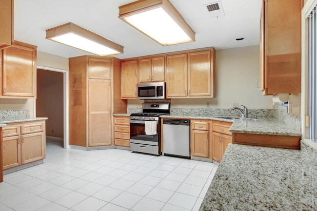 Building Photo - 36698 Camino Del Mar