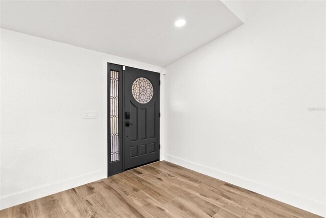 Building Photo - 15912 Willowdale Rd