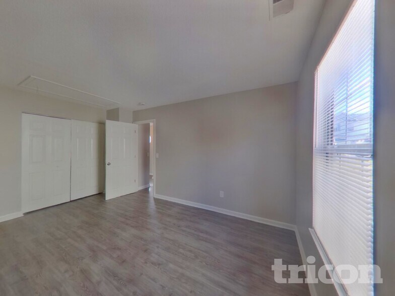 Building Photo - 172 Cherry Grove Dr