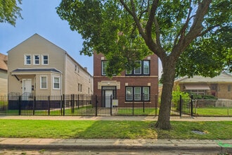 Building Photo - 7919 S Ellis Ave