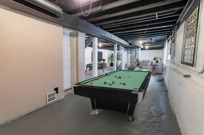 Building Photo - 131 E 117th St