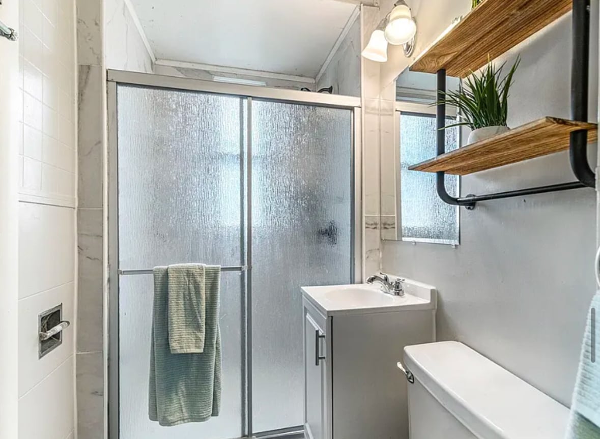 Building Photo - 2628 Quincy St NE