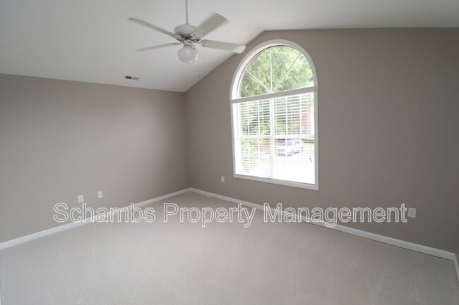 Building Photo - 2023 Bulon Dr