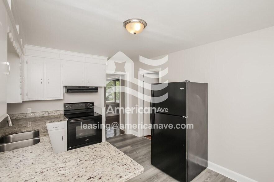 Building Photo - 3417 Belvedere Dr
