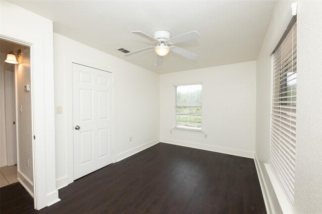 Building Photo - 342 Husk Ln