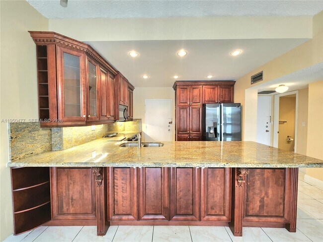 Building Photo - 1600 S Ocean Dr