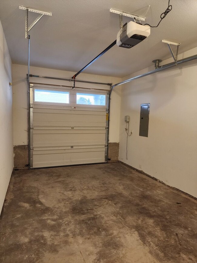 Building Photo - REDUCED RENT FOR AN 18-MONTH LEASE!!                                                             ...