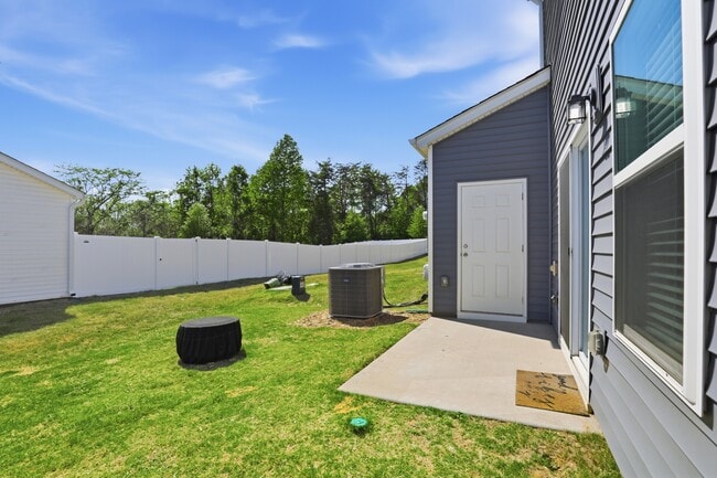 Building Photo - 2317 Belterra Dr