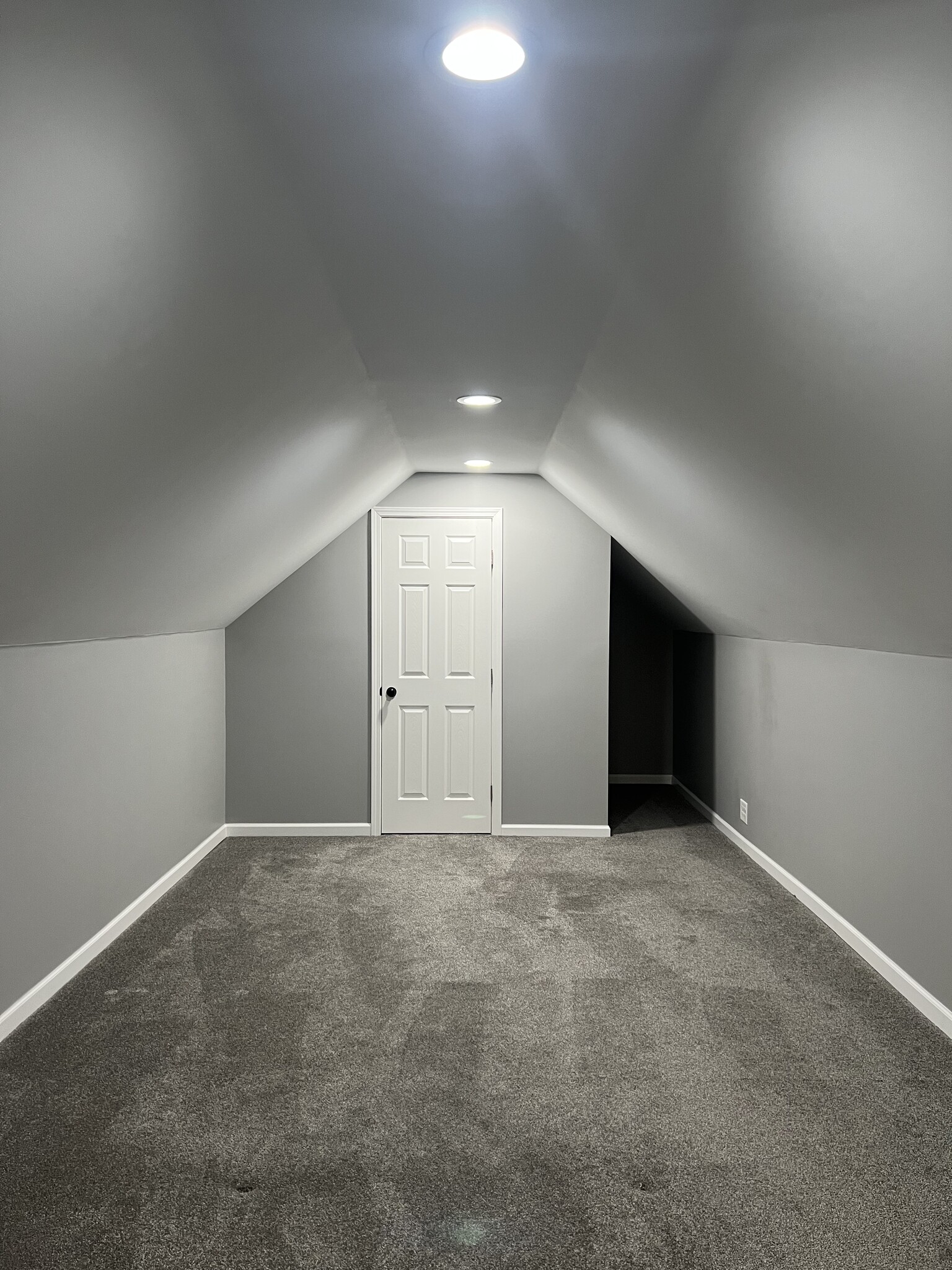 Building Photo - 1430 S Champion Ave