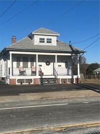 Building Photo - 1537 Plainfield St